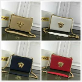 Picture of Versace Lady Handbags _SKUfw90505651fw
